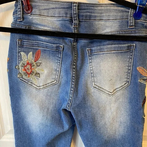 Floral Embroidered Bell Bottom Flare Leg Jeans Shein Lady 28 Fairy Cottagecore - Picture 8 of 9